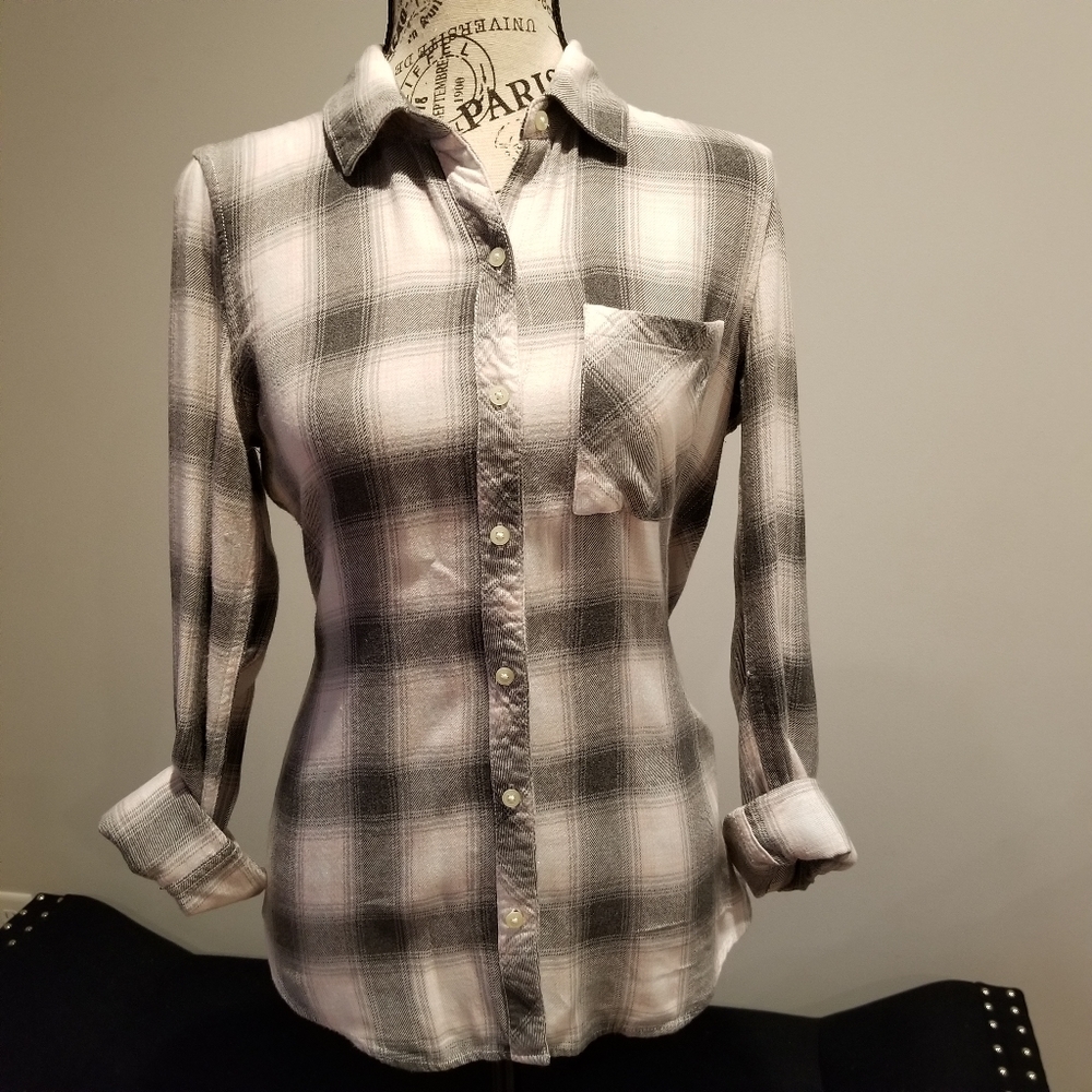 SOLD! Gap Button-down (S)